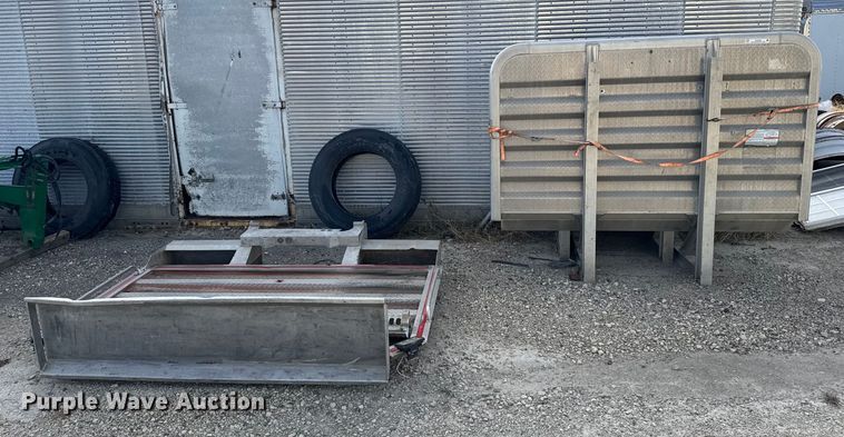 image for item EU6399 (4) truck headache racks