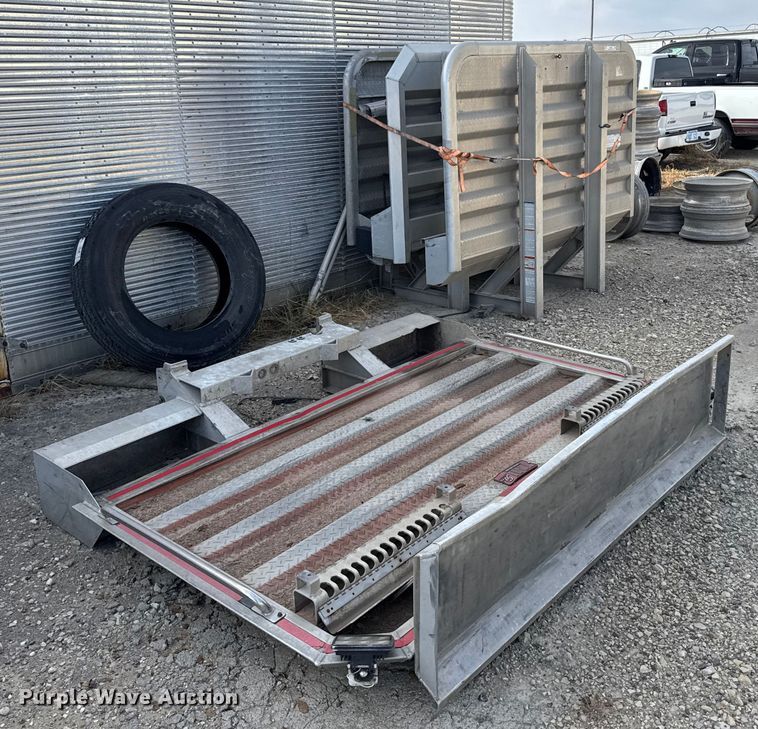 image for item EU6399 (4) truck headache racks