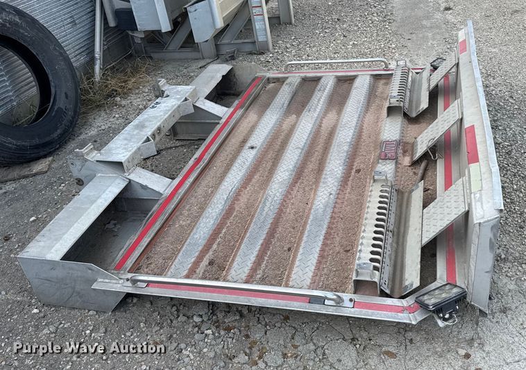 image for item EU6399 (4) truck headache racks