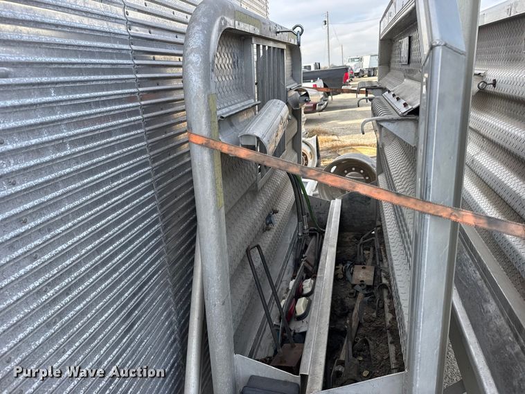 image for item EU6399 (4) truck headache racks