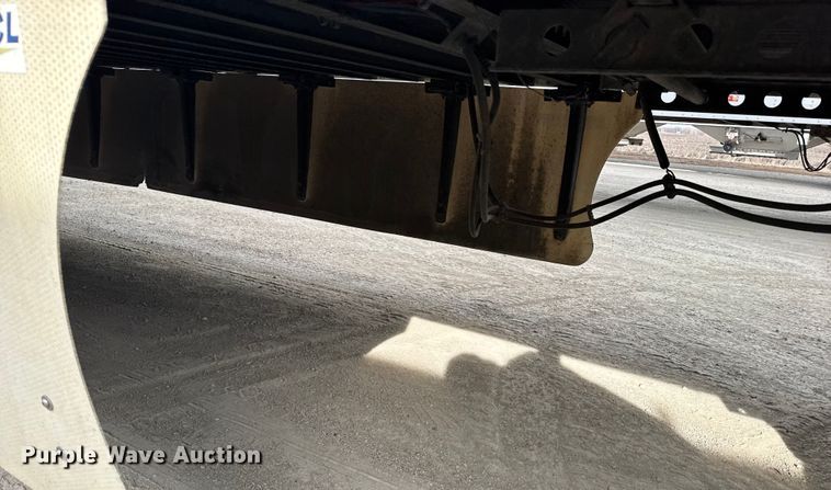 image for item EU6401 2012 Wabash dry van trailer