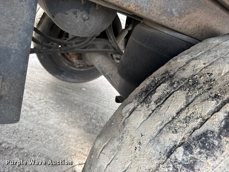 image for item EU6401 2012 Wabash dry van trailer