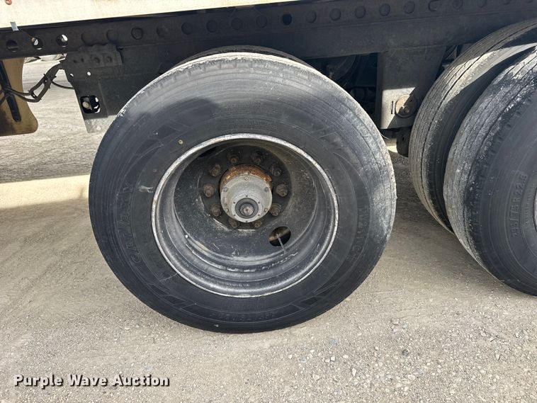 image for item EU6401 2012 Wabash dry van trailer