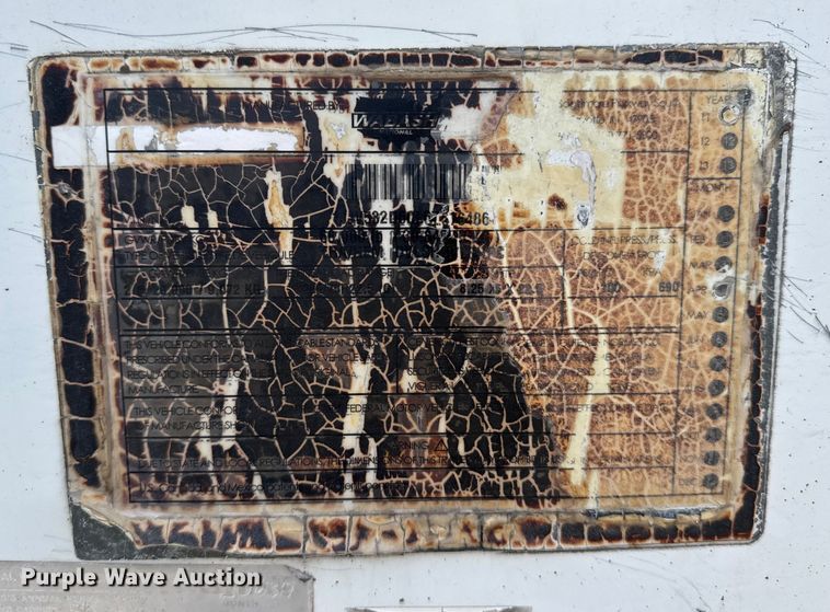 image for item EU6401 2012 Wabash dry van trailer