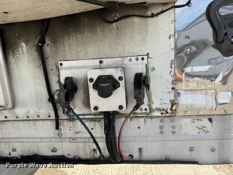 image for item EU6403 2009 Wabash refrigerated van trailer