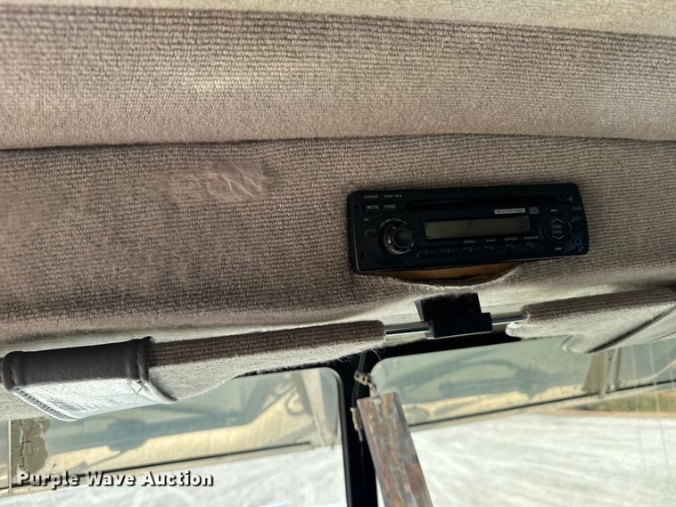 image for item EU6404 2004 Peterbilt 379 glider kit semi truck