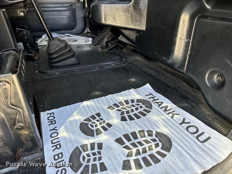 image for item EU6404 2004 Peterbilt 379 glider kit semi truck