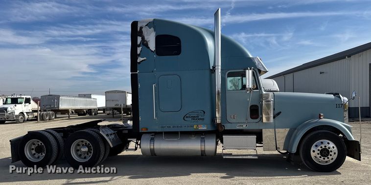 CAMIóN CAMAROTE 2003 FREIGHTLINER