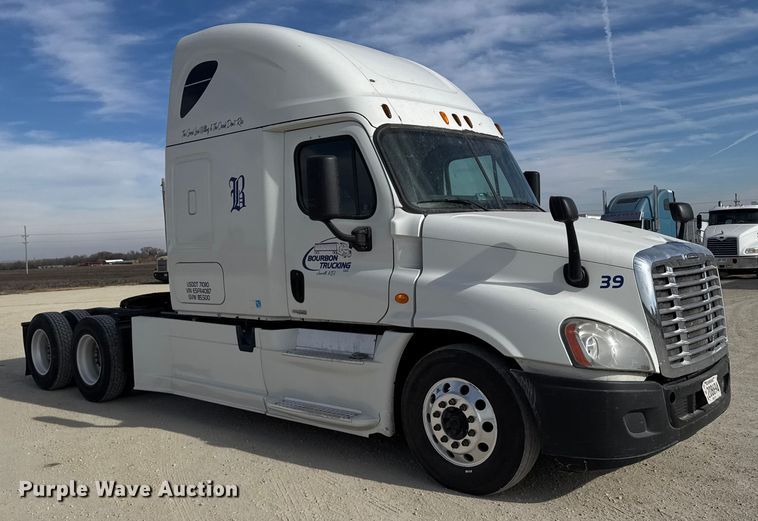 CAMIóN CAMAROTE 2014 FREIGHTLINER