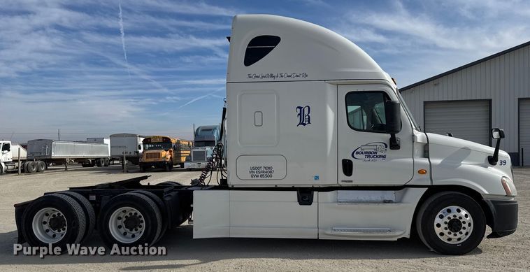 CAMIóN CAMAROTE 2014 FREIGHTLINER