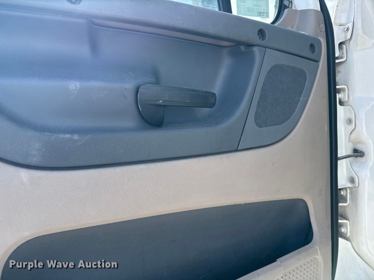 image for item EU6406 2014 Freightliner Cascadia semi truck