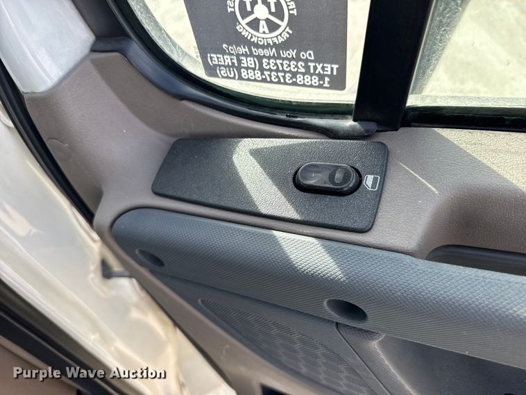 image for item EU6406 2014 Freightliner Cascadia semi truck