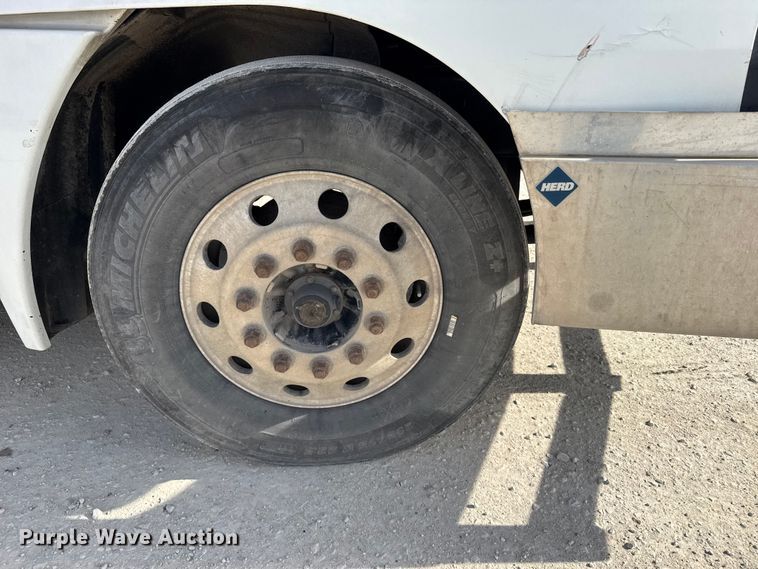 image for item EU6407 2005 Freightliner CST120 semi truck