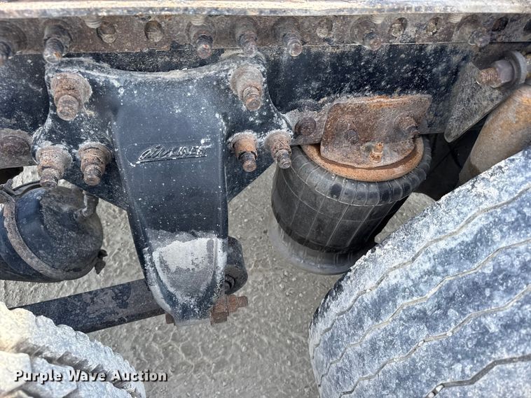 image for item EU6408 2001 Freightliner Columbia semi truck