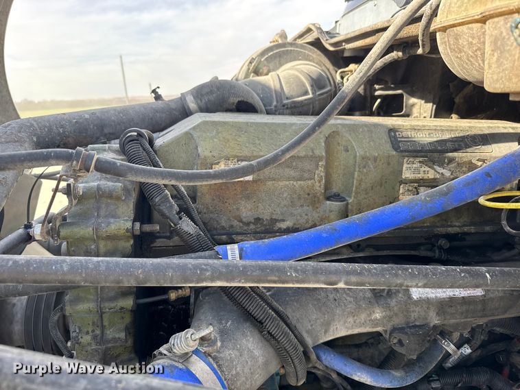 image for item EU6408 2001 Freightliner Columbia semi truck