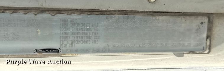 image for item EU6408 2001 Freightliner Columbia semi truck