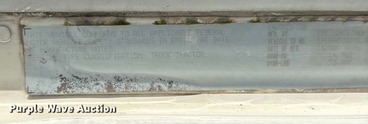 image for item EU6408 2001 Freightliner Columbia semi truck