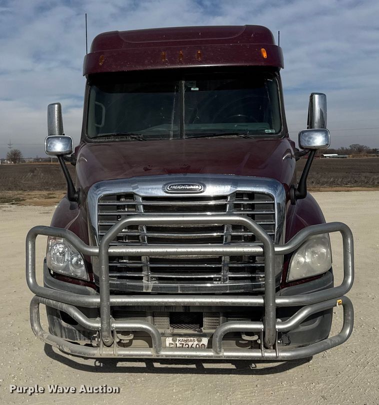 CAMIóN CAMAROTE 2011 FREIGHTLINER