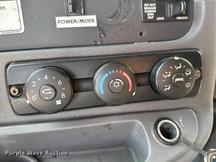 image for item EU6409 2011 Freightliner Cascadia semi truck