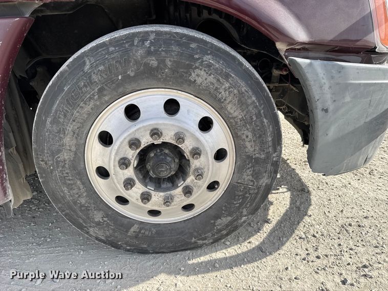 image for item EU6409 2011 Freightliner Cascadia semi truck