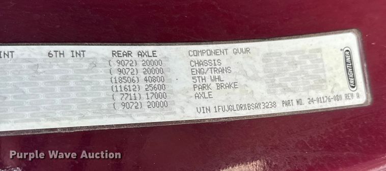 image for item EU6409 2011 Freightliner Cascadia semi truck