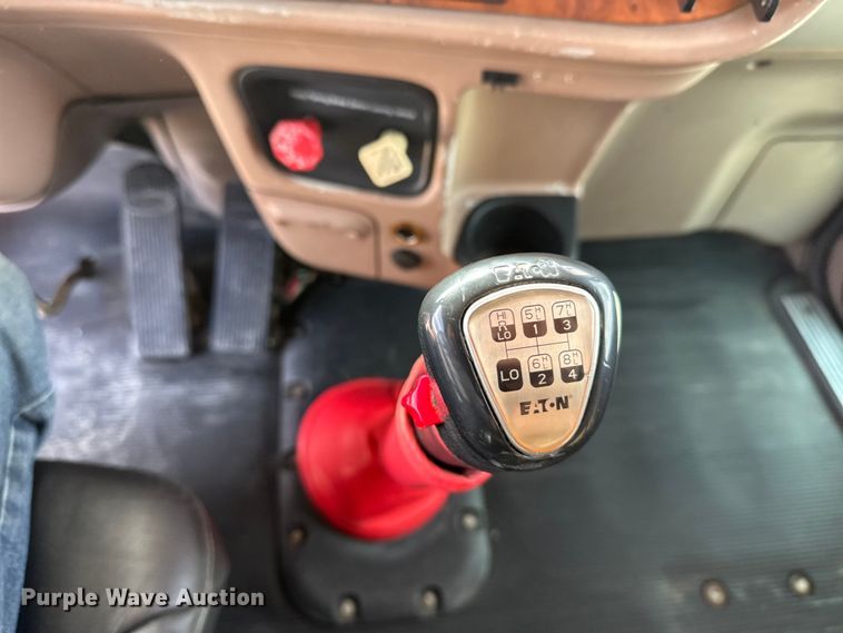 image for item EU6410 2009 Peterbilt 386 semi truck