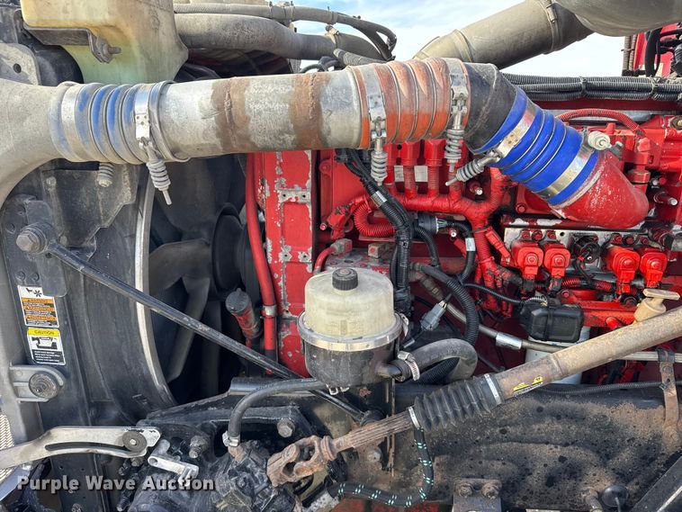 image for item EU6410 2009 Peterbilt 386 semi truck