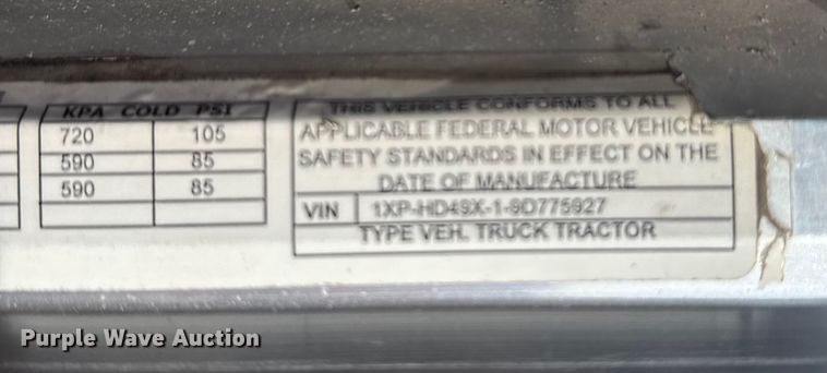 image for item EU6410 2009 Peterbilt 386 semi truck