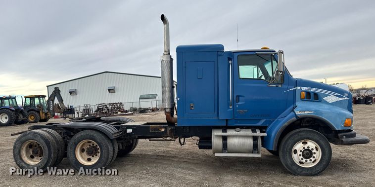 image for item EU6459 2007 Sterling L-Line semi truck