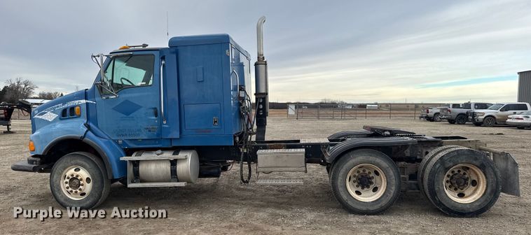 image for item EU6459 2007 Sterling L-Line semi truck