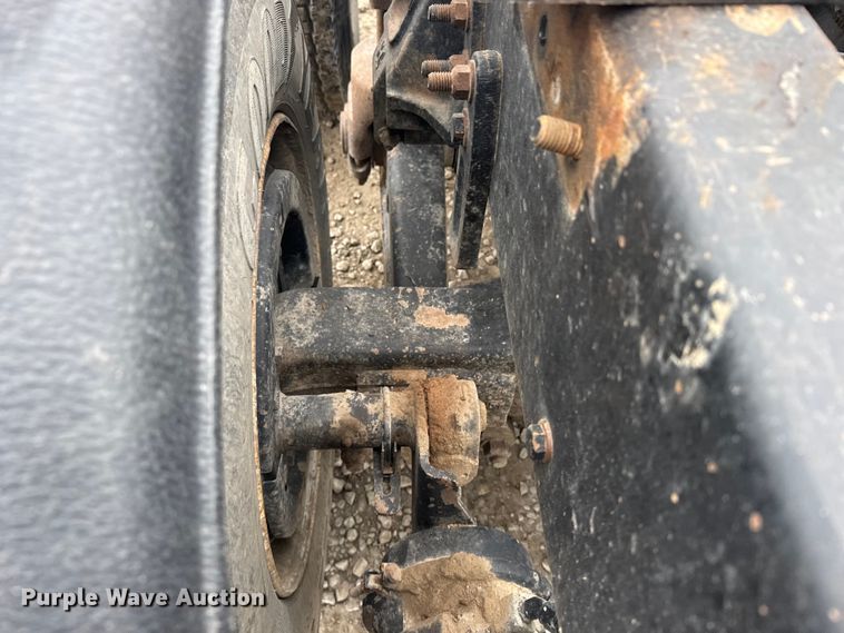 image for item EU6459 2007 Sterling L-Line semi truck