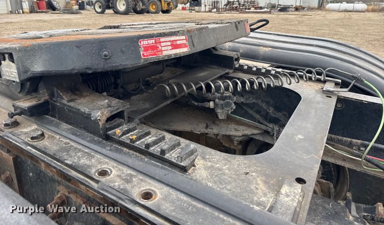 image for item EU6459 2007 Sterling L-Line semi truck