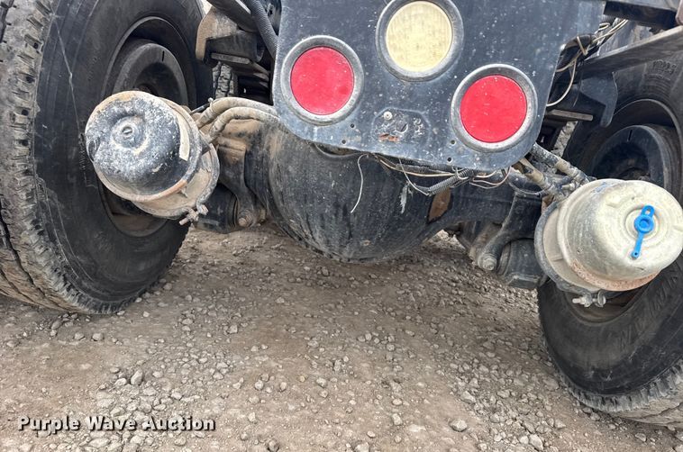 image for item EU6459 2007 Sterling L-Line semi truck