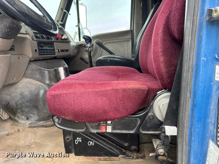 image for item EU6459 2007 Sterling L-Line semi truck