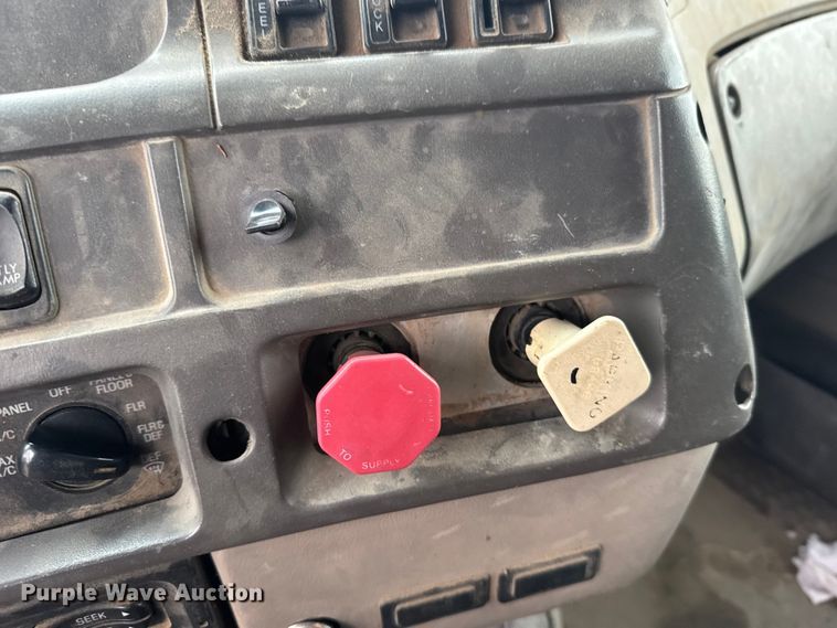 image for item EU6459 2007 Sterling L-Line semi truck