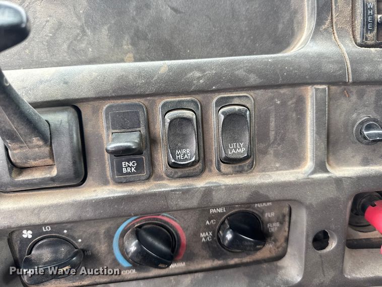 image for item EU6459 2007 Sterling L-Line semi truck