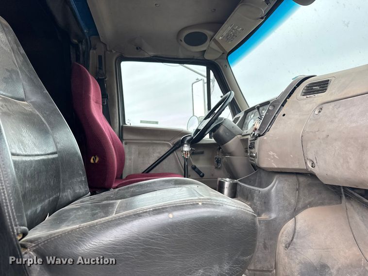 image for item EU6459 2007 Sterling L-Line semi truck