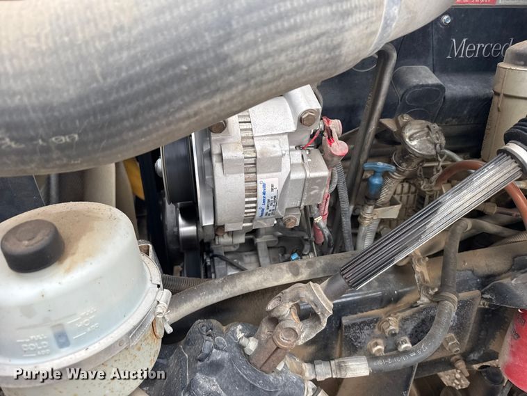 image for item EU6459 2007 Sterling L-Line semi truck