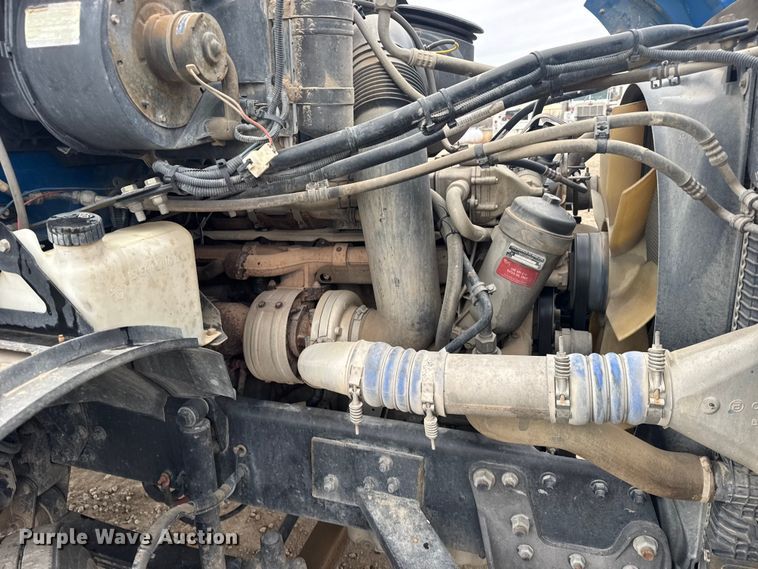 image for item EU6459 2007 Sterling L-Line semi truck