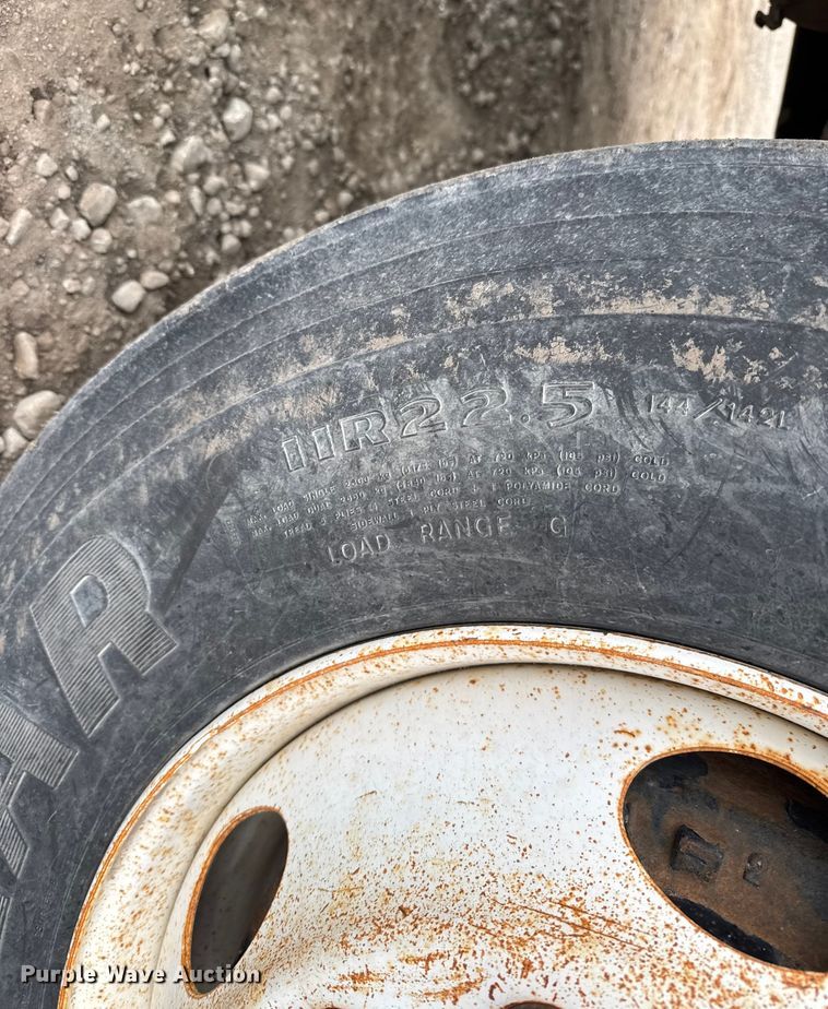 image for item EU6459 2007 Sterling L-Line semi truck