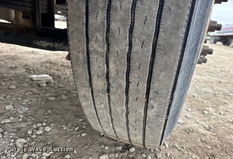 image for item EU6459 2007 Sterling L-Line semi truck