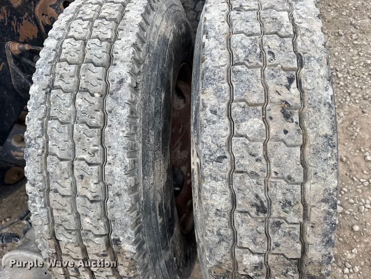 image for item EU6459 2007 Sterling L-Line semi truck