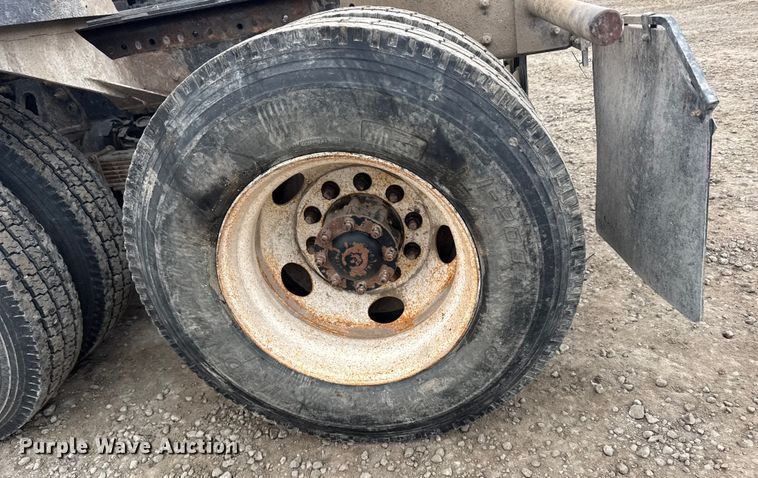 image for item EU6459 2007 Sterling L-Line semi truck