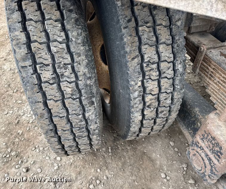 image for item EU6459 2007 Sterling L-Line semi truck