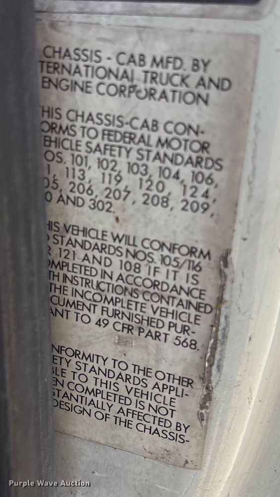 image for item EU7034 2002 International 4300 truck cab and chassis