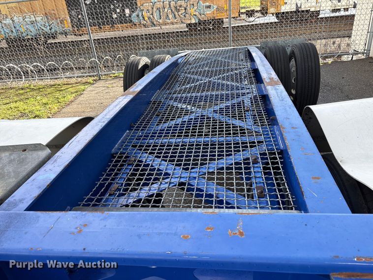 image for item EU8536 2013 Reinke container trailer