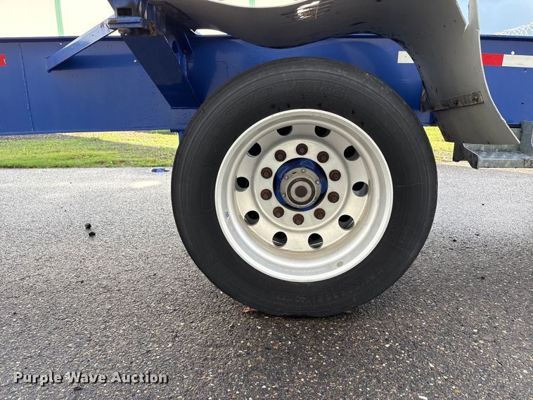 image for item EU8536 2013 Reinke container trailer