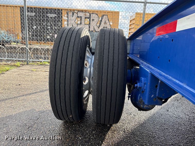 image for item EU8536 2013 Reinke container trailer