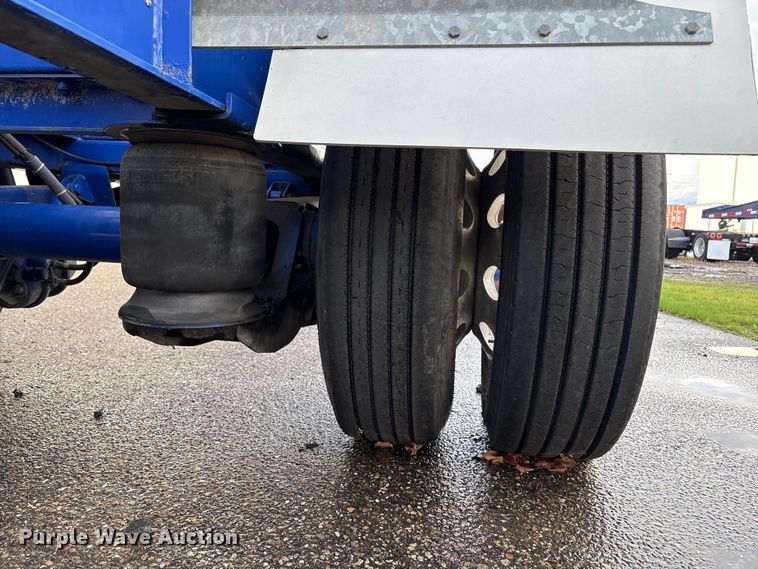 image for item EU8536 2013 Reinke container trailer