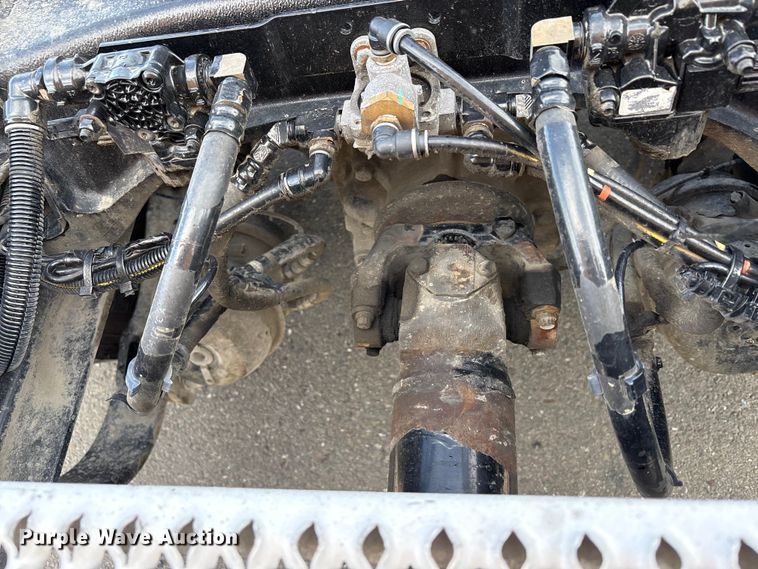 image for item EU8540 2017 Peterbilt 579 semi truck